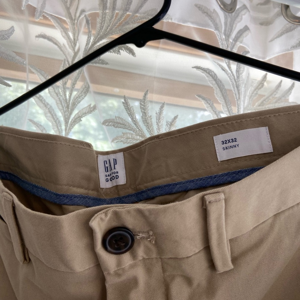 GAP Men's Khaki Skinny Chinos